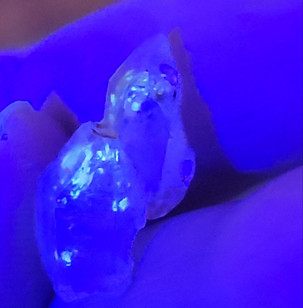 13.45ctw Petroleum Quartz Crystal Fluorescent Oil Bladder Enhydro Inclusions - Picture 3 of 5
